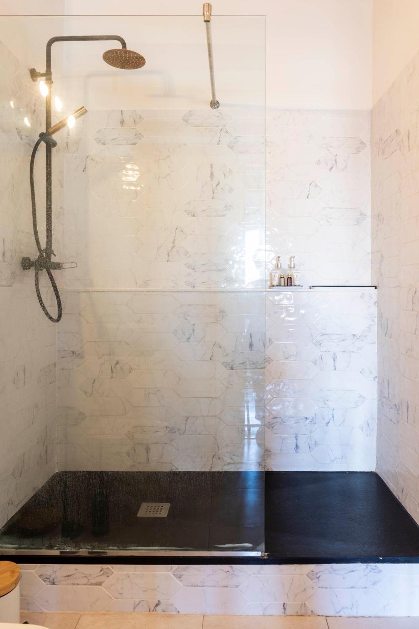 Enchanting 2 Bedroom Flat With Terrace Near Placa Espanya Barcelona Exteriör bild